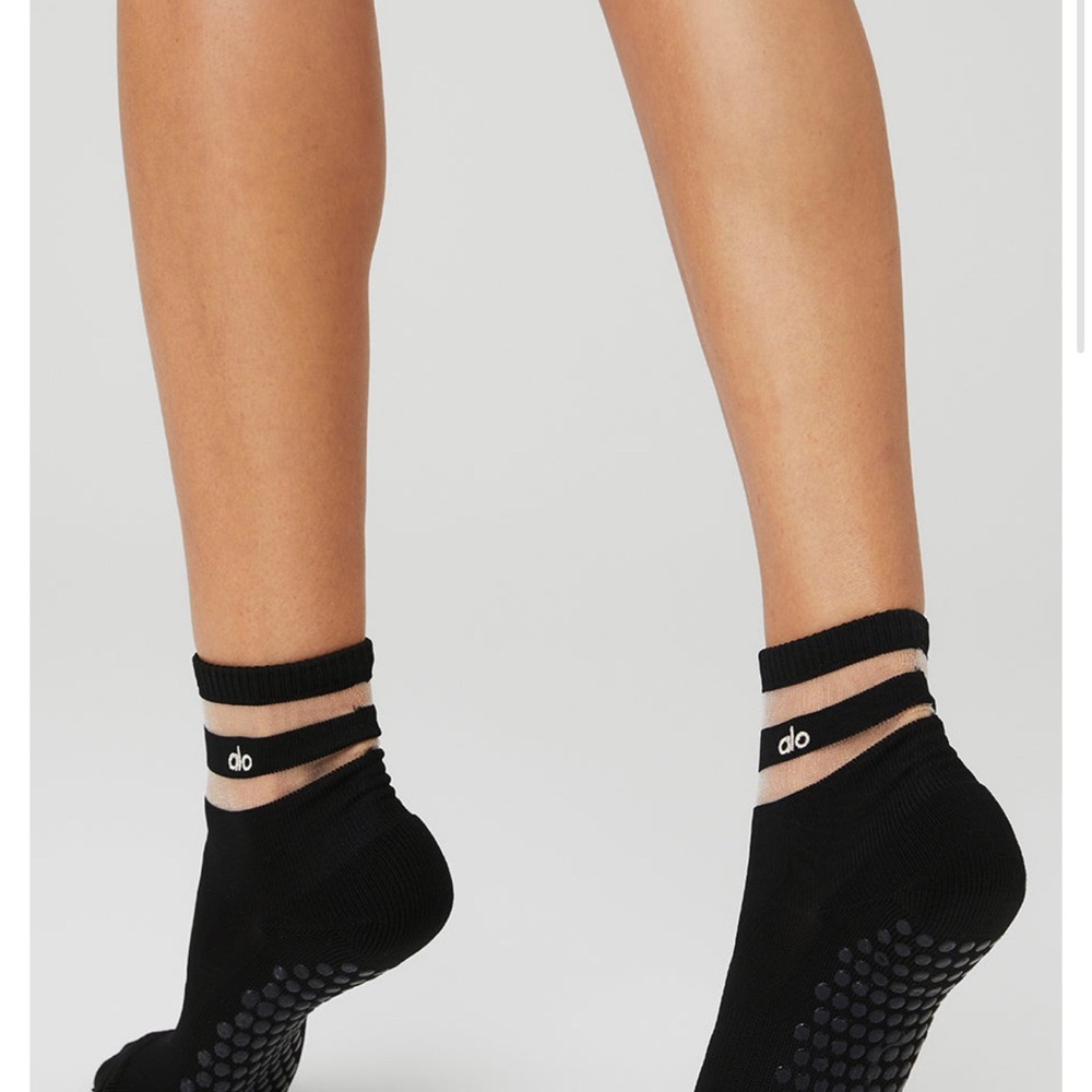 ALO Yoga Black Ankle Socks with Sheer Stripes and Grip